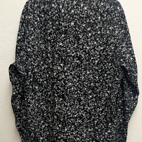 American Eagle Outfitters Men’s XL Classic Fit Floral Button-Down Shirt EUC - Picture 3 of 3